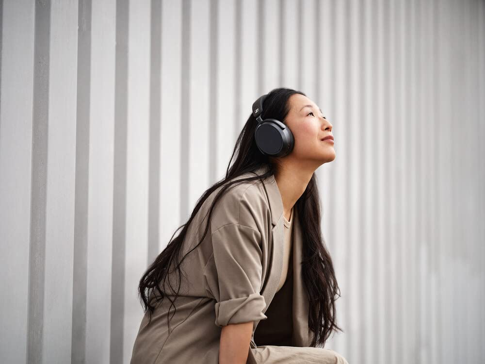 SENNHEISER Momentum 4 Wireless Noise Cancelling Headphones - Bluetooth Headset for Crystal-Clear Calls with Adaptive Noise Cancellation, Over-Ear Headphones, 60h Battery Life, Folding Design