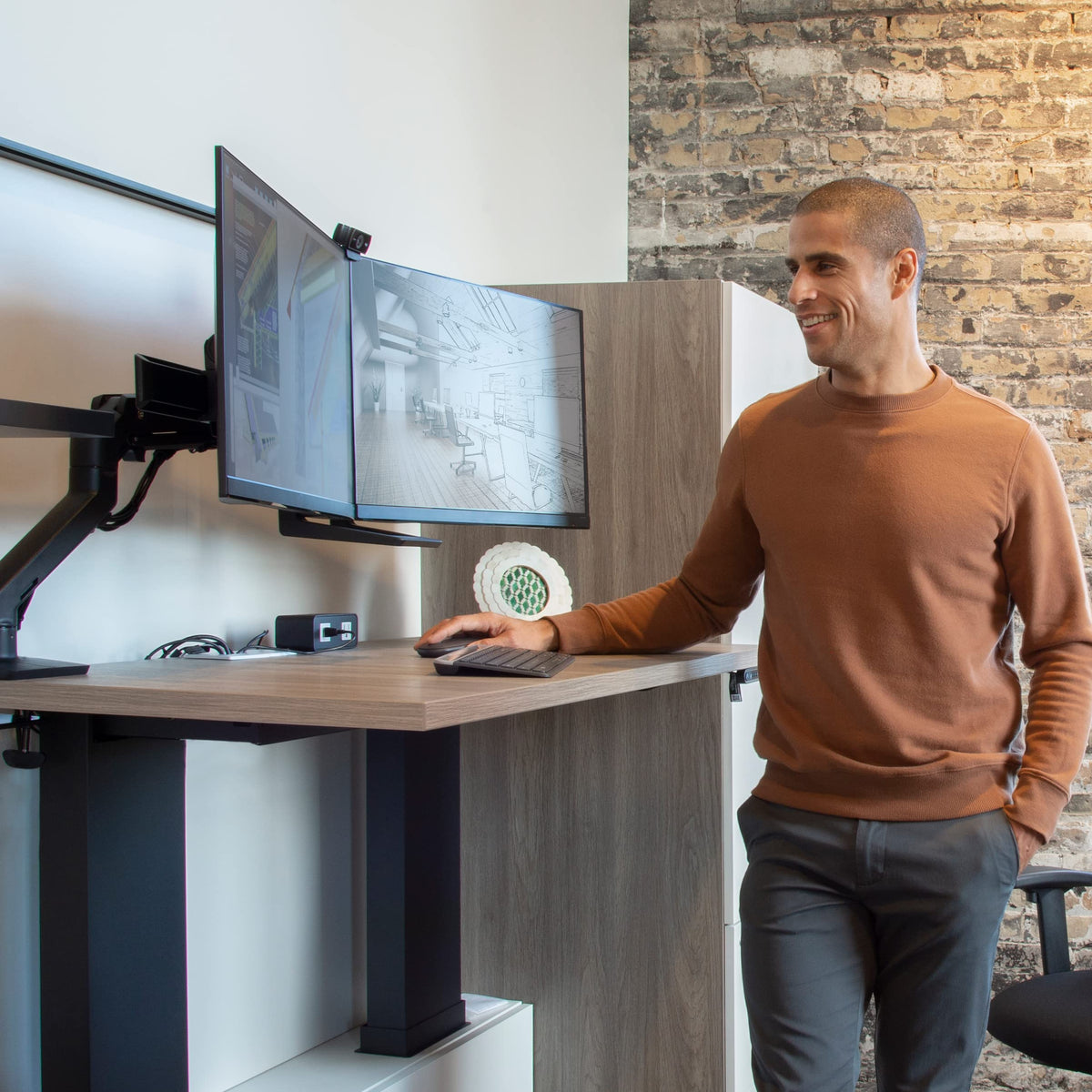 Ergotron – HX Dual Monitor Arm, VESA Desk Mount
